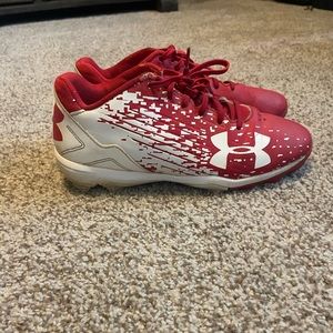 Used youth baseball cleats